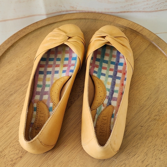 Born Lilly Yellow Flats Size 7 - Picture 6 of 10